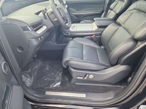 New 2026 Lincoln Navigator Premiere AWD/4WD image 13