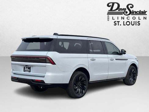 New 2026 Lincoln Navigator L Reserve w/ Jet Appearance Package image 3