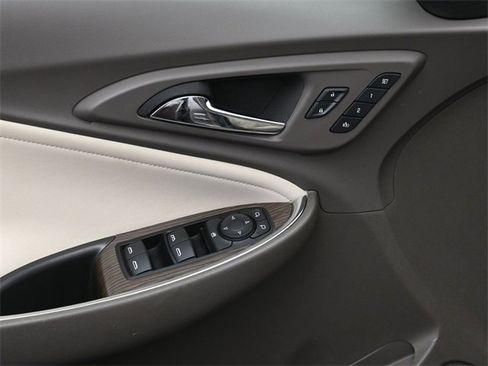 Used 2024 Chevrolet Malibu LT image 16