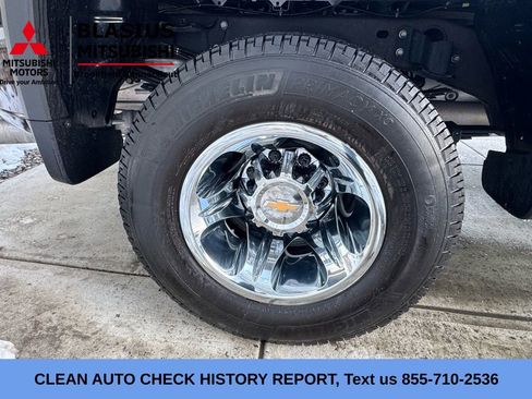 Used 2024 Chevrolet Silverado 3500 LT w/ True North Edition AWD/4WD image 3