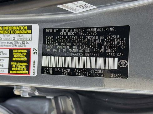 Used 2026 Toyota Camry SE FWD image 39