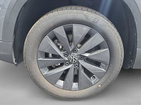 Certified 2022 Volkswagen Taos S w/ IQ Drive S Package FWD image 29