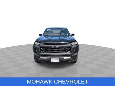 Certified 2023 Chevrolet Colorado Trail Boss w/ Technology Package AWD/4WD image 3