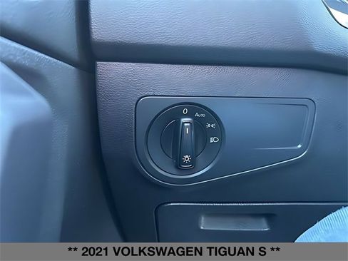 Used 2021 Volkswagen Tiguan S image 25