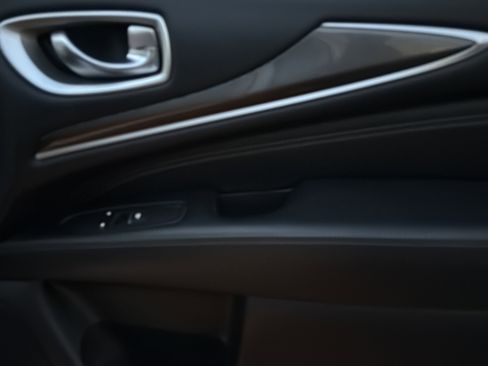 Used 2019 INFINITI QX60 Luxe image 47