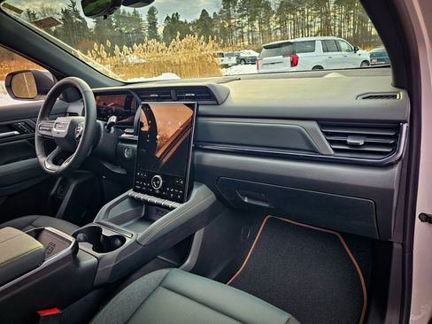 New 2026 GMC Terrain AT4 w/ Convenience Package III image 41