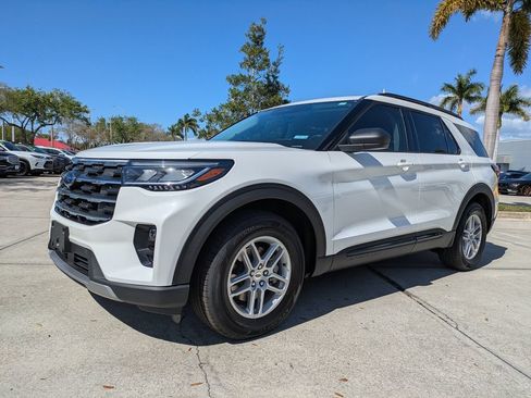 New 2026 Ford Explorer Active w/ Active Comfort Package RWD image 2