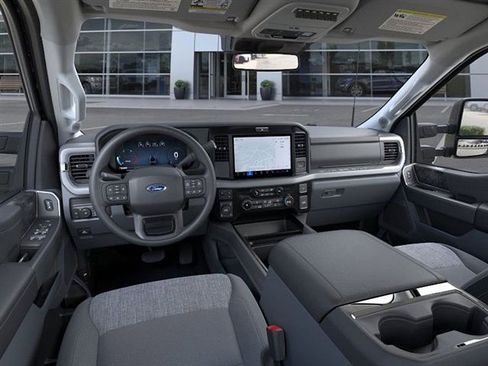New 2026 Ford F250 XLT w/ XLT Premium Package AWD/4WD image 9
