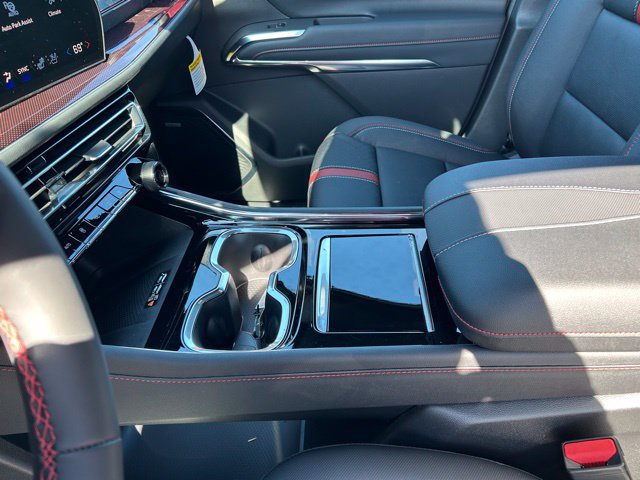 New 2026 Chevrolet Traverse RS w/ LPO, Floor Liner Package FWD image 31
