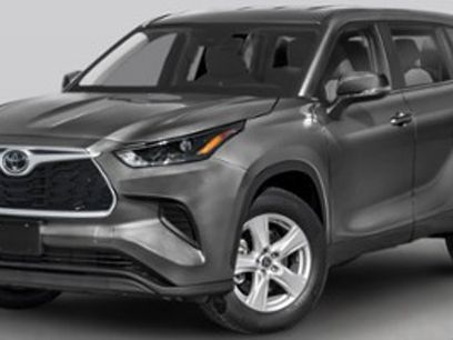 Used 2023 Toyota Highlander LE