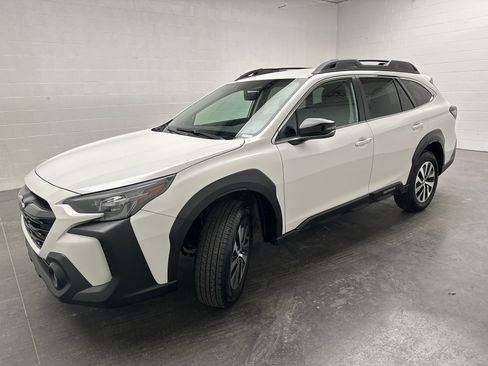 Used 2025 Subaru Outback Premium w/ Popular Package #1A image 4