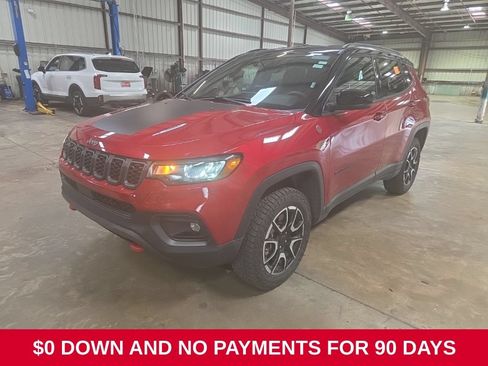 Used 2025 Jeep Compass Trailhawk AWD/4WD image 1