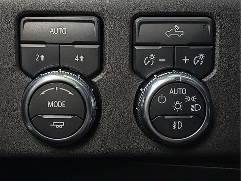 Used 2025 GMC Sierra 1500 Elevation AWD/4WD image 18