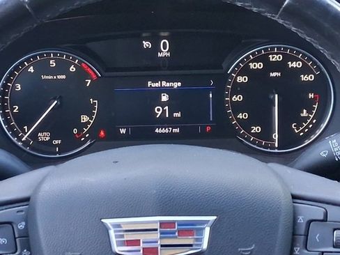 Certified 2023 Cadillac XT4 Luxury w/ Cold Weather Package image 9