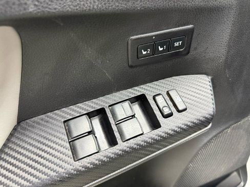 Used 2015 Toyota RAV4 Limited image 12