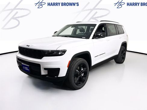 New 2025 Jeep Grand Cherokee L Altitude image 1