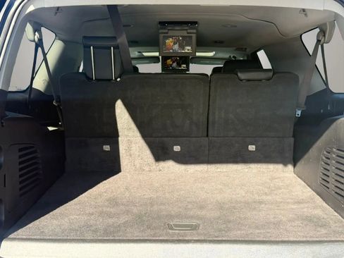 Used 2017 Chevrolet Suburban Premier AWD/4WD image 45