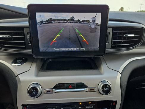 Certified 2022 Ford Explorer XLT image 19
