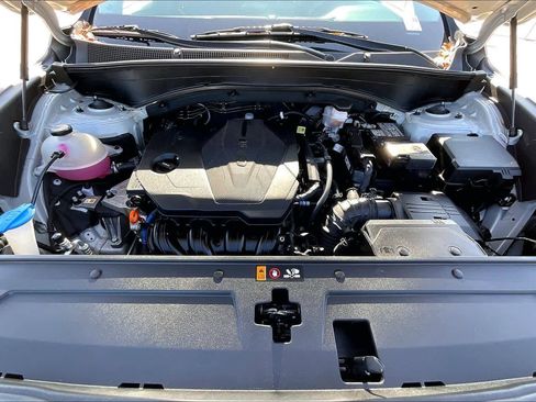 Used 2023 Hyundai Santa Fe SEL image 9