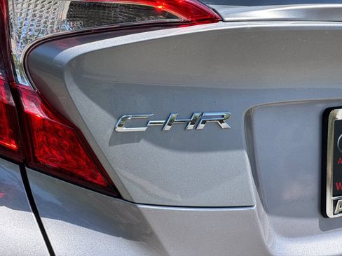 Used 2019 Toyota C-HR LE FWD image 36