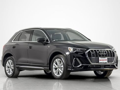 Used 2023 Audi Q3 2.0T Premium w/ Convenience Package AWD/4WD image 7