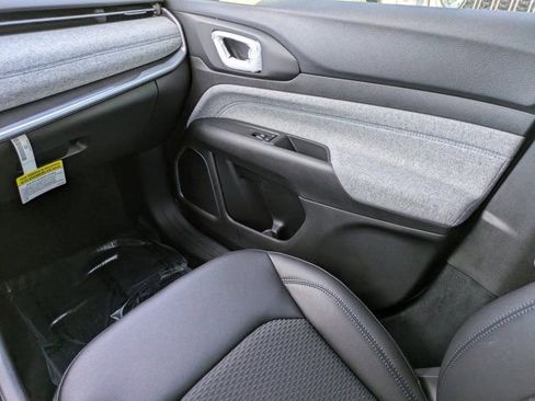 New 2026 Jeep Compass Latitude AWD/4WD image 15