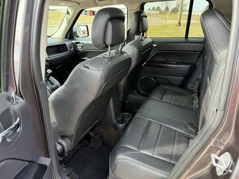 Used 2017 Jeep Patriot 4WD image 17