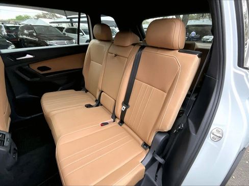 Used 2023 Volkswagen Tiguan SE image 21