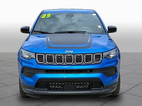 Used 2025 Jeep Compass Sport w/ Mopar Graphics Package AWD/4WD image 5