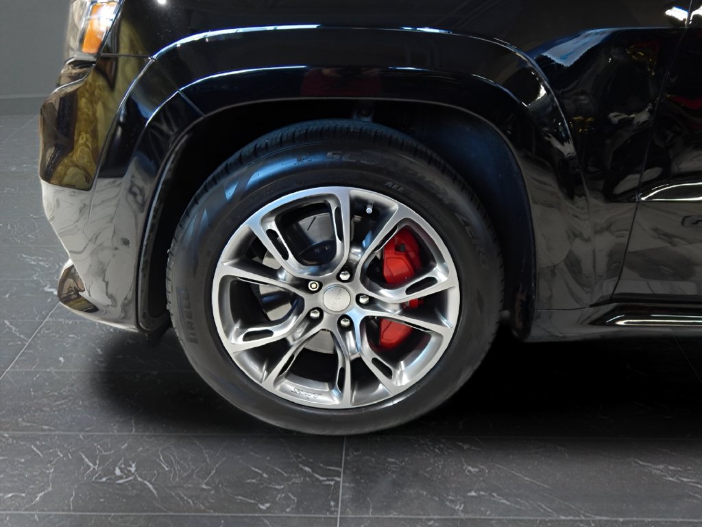 Used 2021 Jeep Grand Cherokee SRT AWD/4WD image 30