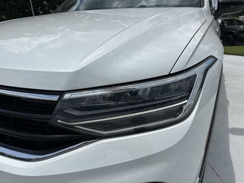Used 2023 Volkswagen Tiguan SE R-Line FWD image 6