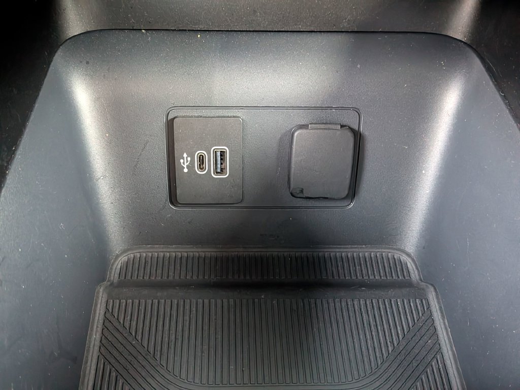 Used 2026 Ford Explorer ST-Line w/ Premium Package RWD image 31