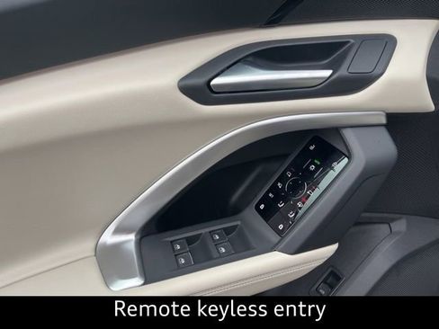 New 2025 Audi Q5 Premium image 8