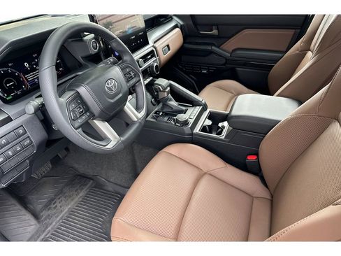 New 2026 Toyota 4Runner Limited AWD/4WD image 10