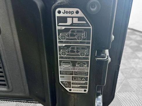 Used 2022 Jeep Wrangler Sport S image 37