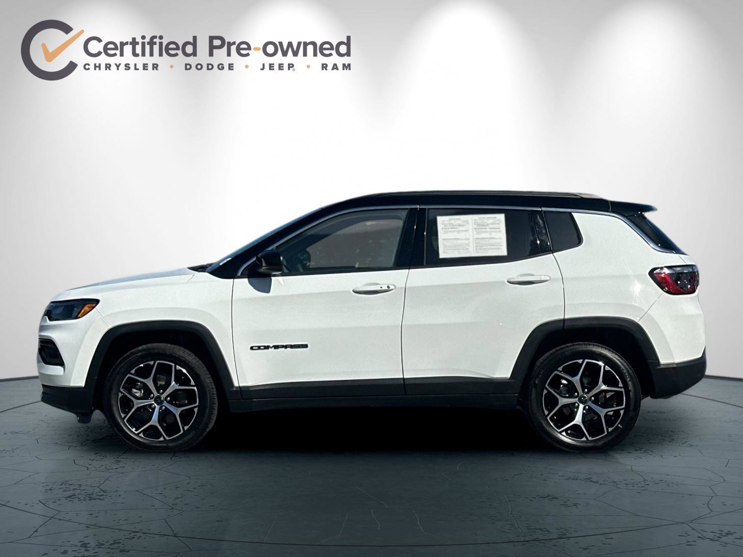 Used 2025 Jeep Compass Limited AWD/4WD image 7
