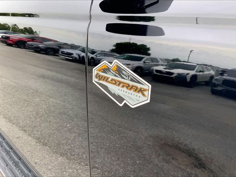 Certified 2024 Ford Bronco Wildtrak AWD/4WD image 10
