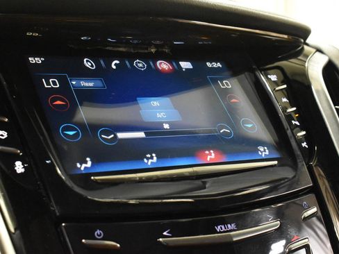 Used 2020 Cadillac Escalade Premium Luxury w/ Escalade Sport Edition AWD/4WD image 19