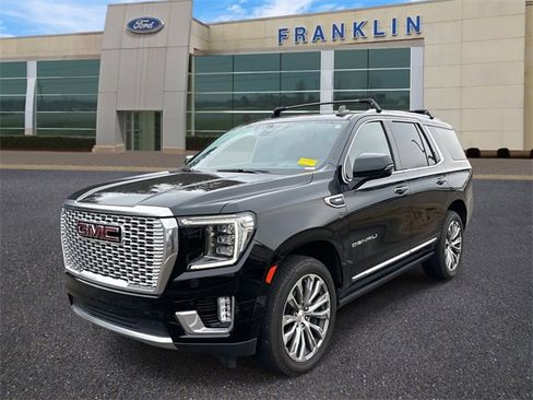Used 2021 GMC Yukon Denali w/ Denali Premium Package image 3