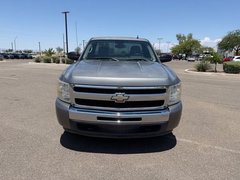 Used 2009 Chevrolet Silverado 1500 LT RWD image 2