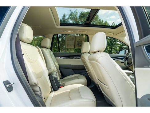 Used 2023 Cadillac XT6 Premium Luxury FWD image 19