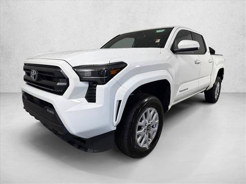 Used 2025 Toyota Tacoma SR5 RWD image 7