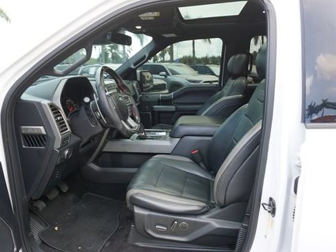 Used 2017 Ford F150 Raptor w/ Equipment Group 802A Luxury AWD/4WD image 21