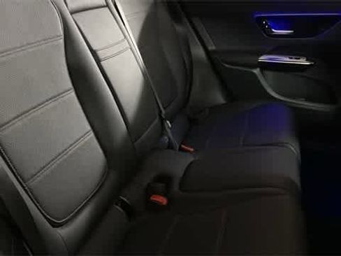 Certified 2025 Mercedes-Benz GLC 300 4MATIC image 32