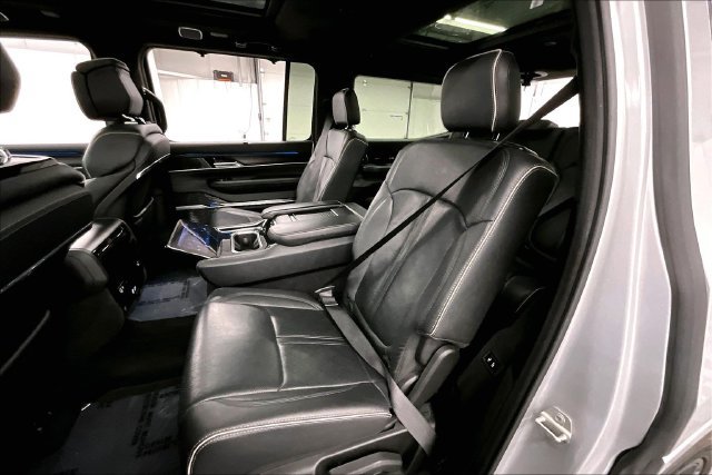 Used 2024 Jeep Grand Wagoneer Series II Obsidian w/ Quick Order Packagew 28T AWD/4WD image 25