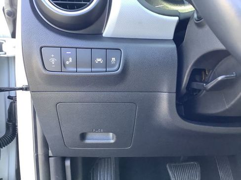 Used 2019 Hyundai Kona SEL FWD image 15
