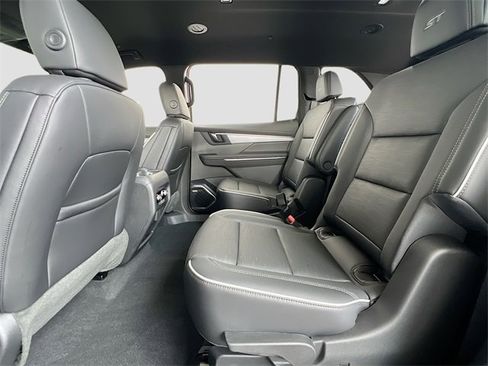 New 2026 Buick Enclave Sport Touring w/ Power Package image 17