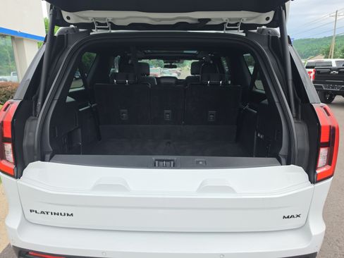 Used 2025 Ford Expedition Max Platinum AWD/4WD image 6