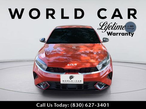 Used 2023 Kia Forte GT-Line w/ GT-Line Premium Package FWD image 2