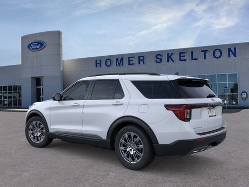 New 2026 Ford Explorer Active w/ Active Comfort Package AWD/4WD image 4